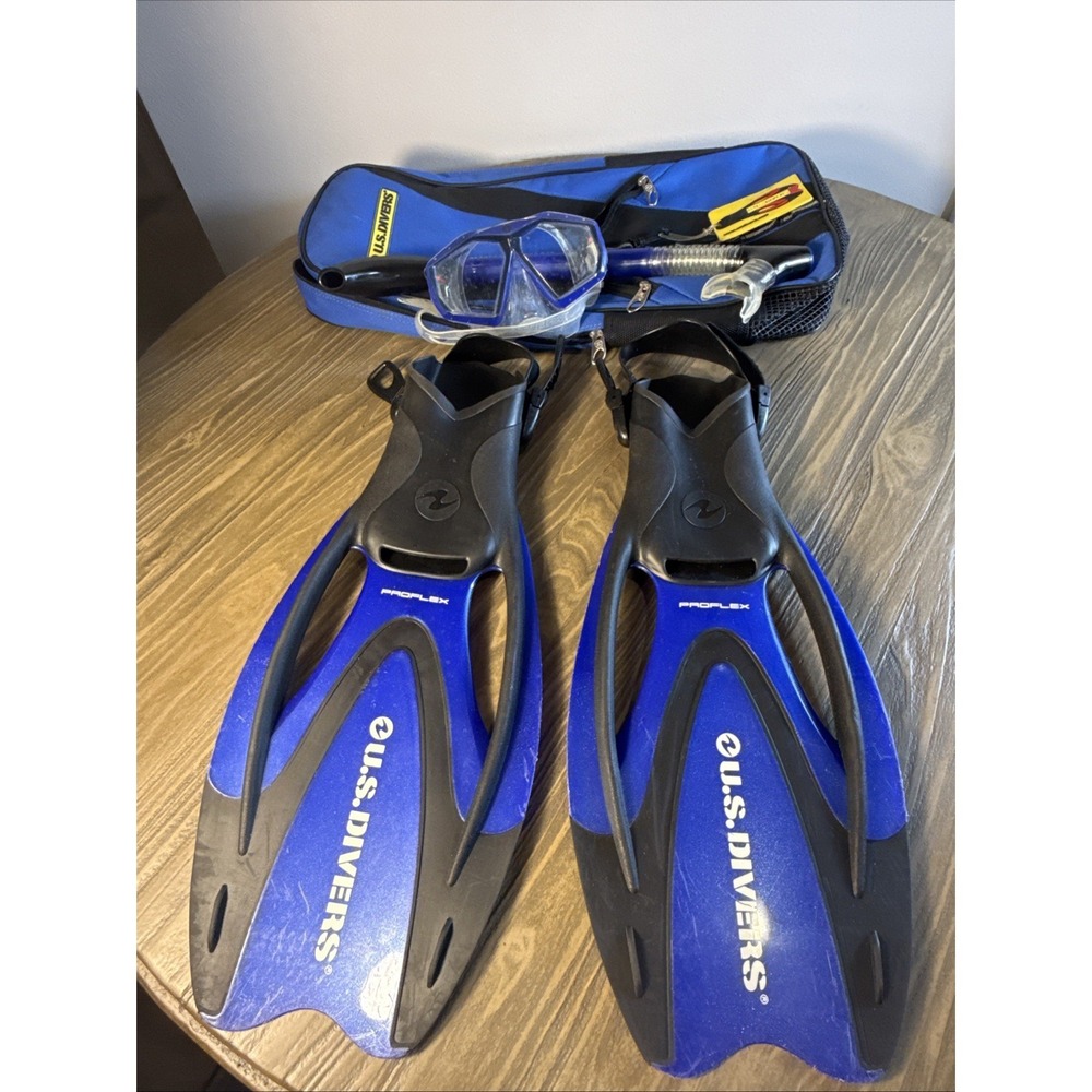 U.S. Divers Proflex Snorkel Set Adult Medium 7-10 Mask Fins Snorkel Travel Bag